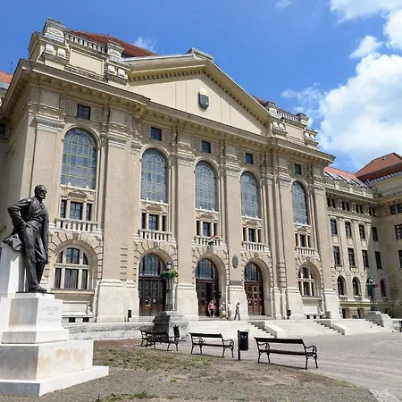 Museum Corner 아파트